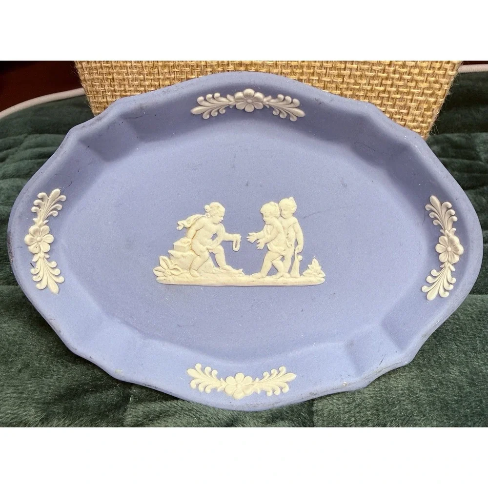 Wedgwood Jasperware Blue & White dish signed by Mike Hughes 1990 cottagecore